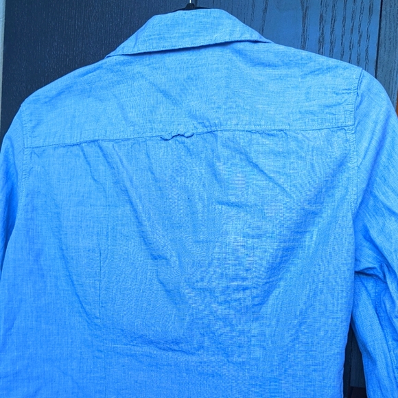 ✨2/$40✨ L.O.G.G. long sleeve button down - Picture 2 of 7